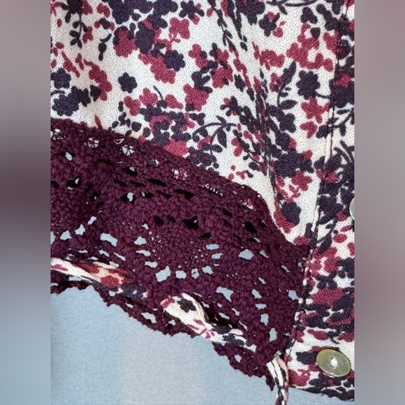 NWT Love Stitch Boho Bell Sleeve Lace Detail Top Small - Picture 10 of 16